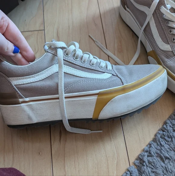 Platform Beige Vans - Picture 2 of 3